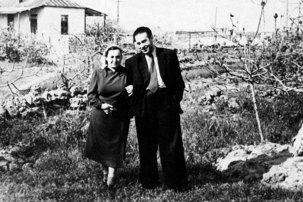 Bugünkü qüdrətli Azərbaycan Heydər Əliyev ideyalarının təntənəsidir<font color='red'> - FOTOKOMPOZİSİYA</font><font color=red> - FOTOLAR</font>