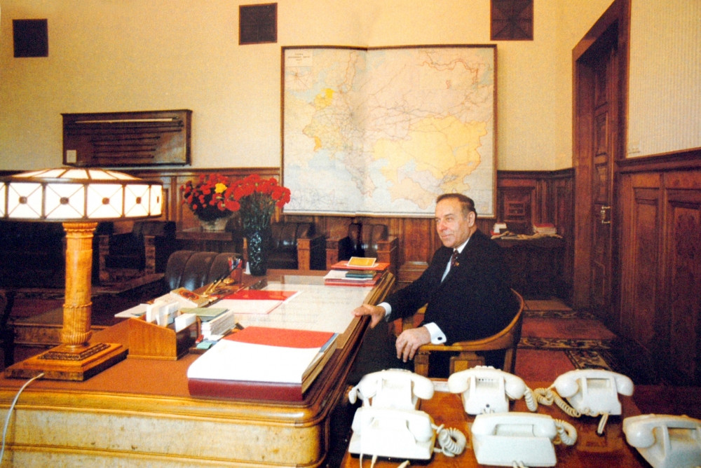 Bugünkü qüdrətli Azərbaycan Heydər Əliyev ideyalarının təntənəsidir<font color='red'> - FOTOKOMPOZİSİYA</font><font color=red> - FOTOLAR</font>