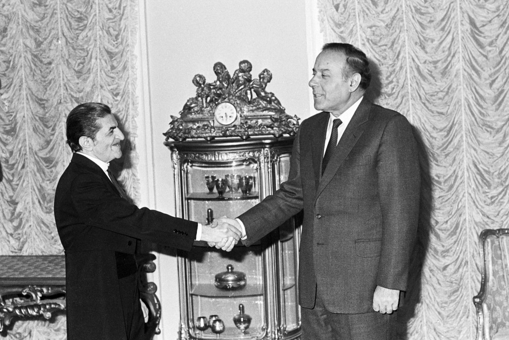 Bugünkü qüdrətli Azərbaycan Heydər Əliyev ideyalarının təntənəsidir<font color='red'> - FOTOKOMPOZİSİYA</font><font color=red> - FOTOLAR</font>