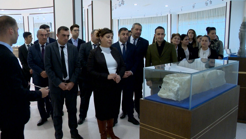 AMEA Naxçıvan Bölməsi və “Naxçıvan” Universitetinin kollektivləri muzeyləri ziyarət ediblər<font color=red> - FOTOLAR</font>
