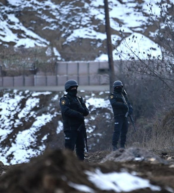 Şuşa-Xankəndi yolunda aksiya: Əraziyə polislər gəlib<font color=red> - FOTOLAR</font>