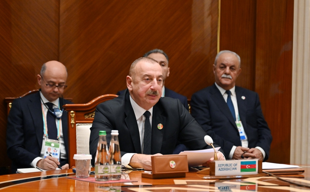 Türkmənbaşı şəhərində Azərbaycan, Türkiyə və Türkmənistan prezidentlərinin geniş tərkibdə görüşü keçirilib<font color='red'> - YENİLƏNƏCƏK</font><font color=red> - FOTOLAR</font>
