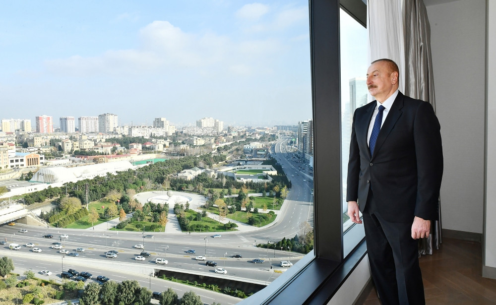 Prezident İlham Əliyev və birinci xanım Mehriban Əliyeva “The Ritz-Carlton Baku” otelinin açılışında iştirak ediblər<font color='red'> - YENİLƏNİB</font><font color=red> - FOTOLAR</font>