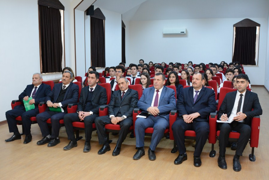 Baytarlıqla bağlı dərs vəsaitinin təqdimatı olub<font color=red> - FOTOLAR</font>