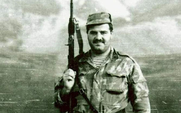 Yaralı halda sona qədər döyüşən Milli Qəhrəman - Riad Əhmədov<font color=red> - FOTOLAR</font>