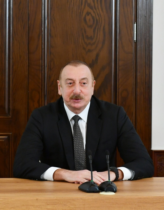 Prezident İlham Əliyev Qərbi Azərbaycan İcmasının inzibati binasında yaradılan şəraitlə tanış olub<font color='red'> - YENİLƏNİB 3</font><font color=red> - FOTOLAR</font>