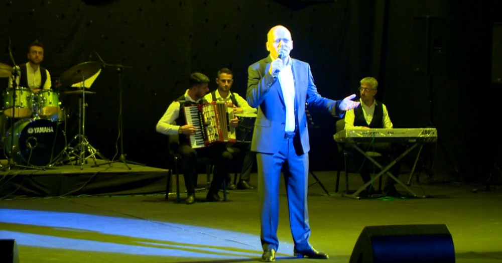 Əməkdar artist Teymur Əmrahın ifası konserti yaddaqalan edib<font color=red> - FOTOLAR</font>