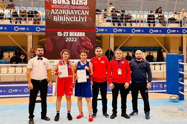 Qadın boksçularımızdan ilk qələbə<font color=red> - FOTOLAR</font>