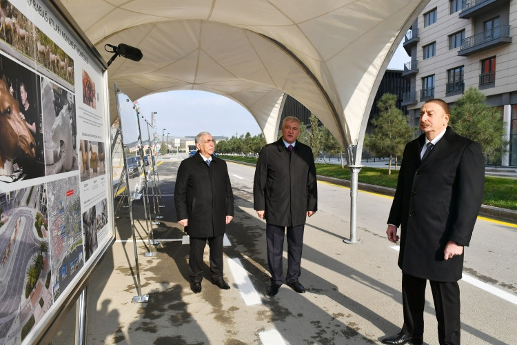 Bakı Ağ Şəhərdə bir sıra infrastruktur obyektlərinin inşası tamamlanıb, Prezident görülən işlərlə tanış olub<font color='red'> - YENİLƏNİB</font><font color=red> - FOTOLAR</font>
