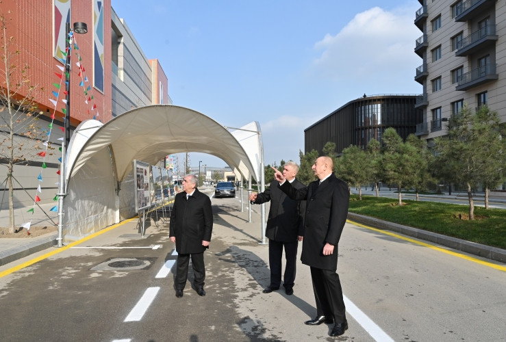 Bakı Ağ Şəhərdə bir sıra infrastruktur obyektlərinin inşası tamamlanıb, Prezident görülən işlərlə tanış olub<font color='red'> - YENİLƏNİB</font><font color=red> - FOTOLAR</font>