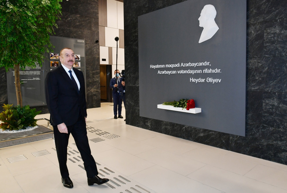 Prezident İlham Əliyev Bakıda 5 saylı DOST Mərkəzinin açılışında iştirak edib<font color='red'> - YENİLƏNİB</font><font color=red> - FOTOLAR</font>