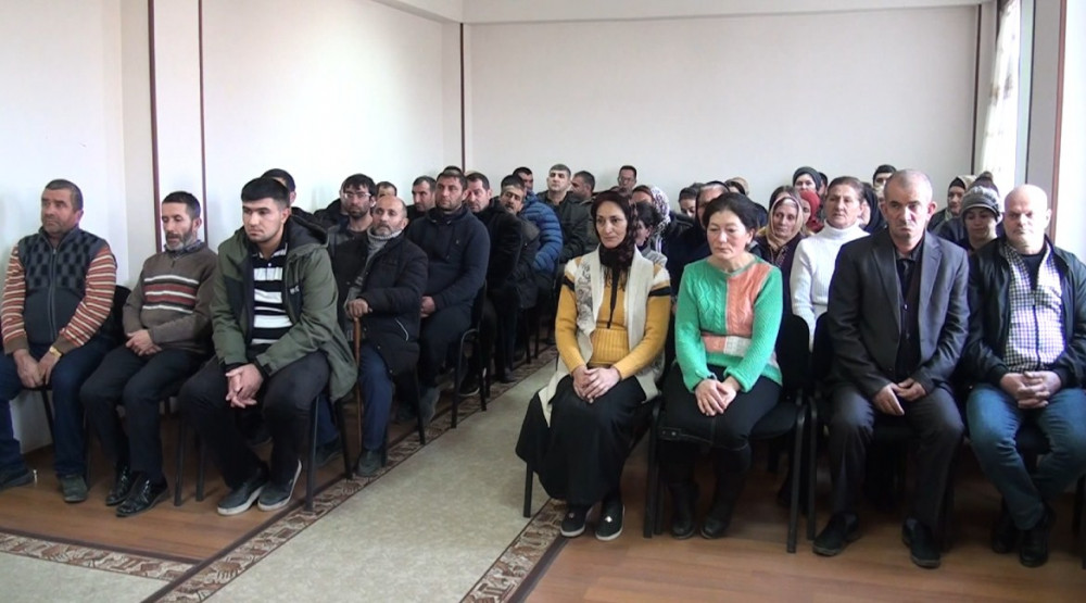 Naxçıvanda xüsusi qayğıya ehtiyacı olan 1160 ailəyə bayram sovqatı verilib<font color=red> - FOTOLAR</font>
