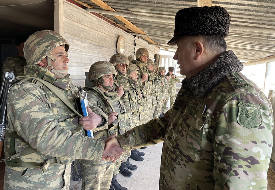 Azərbaycan Ordusunun Baş Qərargah rəisi Şuşada hərbçilərə tapşırıqlar verib<font color=red> - FOTOLAR</font>