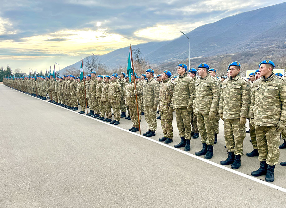 Azərbaycan Ordusunun Baş Qərargah rəisi Şuşada hərbçilərə tapşırıqlar verib<font color=red> - FOTOLAR</font>