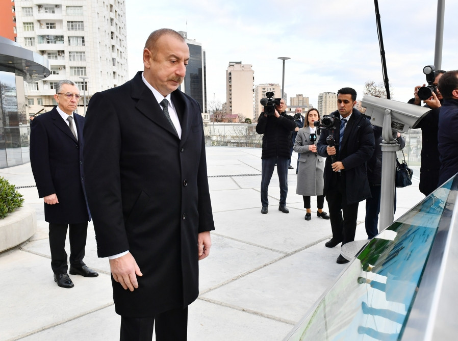 Prezident İlham Əliyev Bakıda Mərkəzi Parkın ikinci hissəsinin açılışında iştirak edib<font color='red'> - YENİLƏNİB</font><font color=red> - FOTOLAR</font>