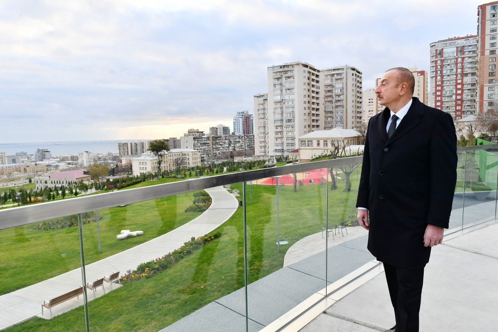 Prezident İlham Əliyev Bakıda Mərkəzi Parkın ikinci hissəsinin açılışında iştirak edib<font color='red'> - YENİLƏNİB</font><font color=red> - FOTOLAR</font>