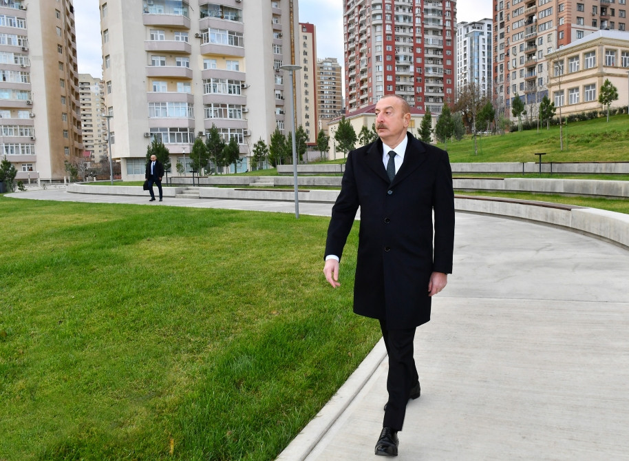 Prezident İlham Əliyev Bakıda Mərkəzi Parkın ikinci hissəsinin açılışında iştirak edib<font color='red'> - YENİLƏNİB</font><font color=red> - FOTOLAR</font>
