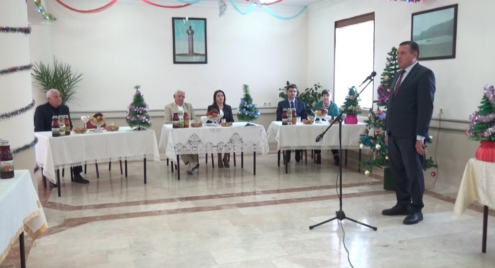 Ahıllar evi sakinləri ilə bayram görüşü keçirilib<font color=red> - FOTOLAR</font>