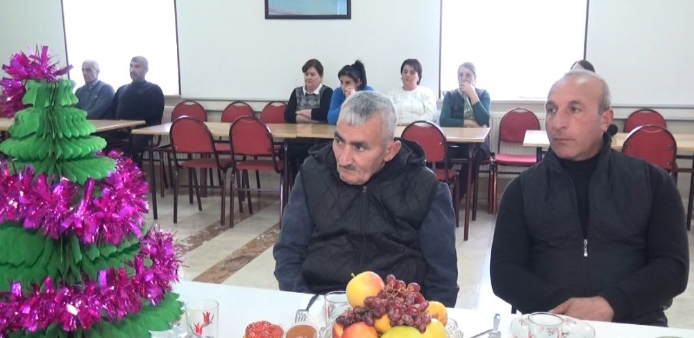 Ahıllar evi sakinləri ilə bayram görüşü keçirilib<font color=red> - FOTOLAR</font>