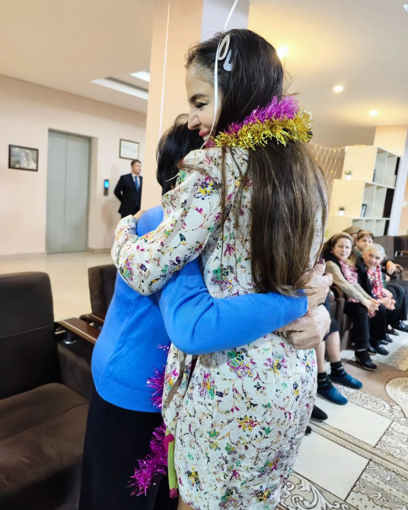 Leyla Əliyeva “Qocalar və əlillər evi”ni ziyarət edib<font color=red> - FOTOLAR</font>