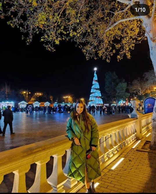 Leyla Əliyeva paytaxt sakinləri ilə görüşüb<font color=red> - FOTOLAR</font>