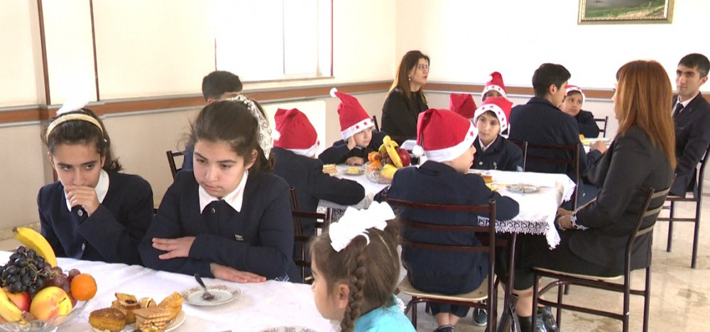 Xüsusi qayğıya ehtiyacı olan uşaqlarla bayram görüşü olub<font color=red> - FOTOLAR</font>