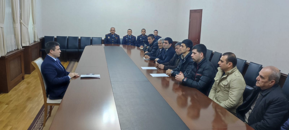 Naxçıvanın daxili işlər naziri vətəndaş qəbulu keçirib, onların problemlərinin həlli üçün tapşırıqlar verib<font color=red> - FOTOLAR</font>
