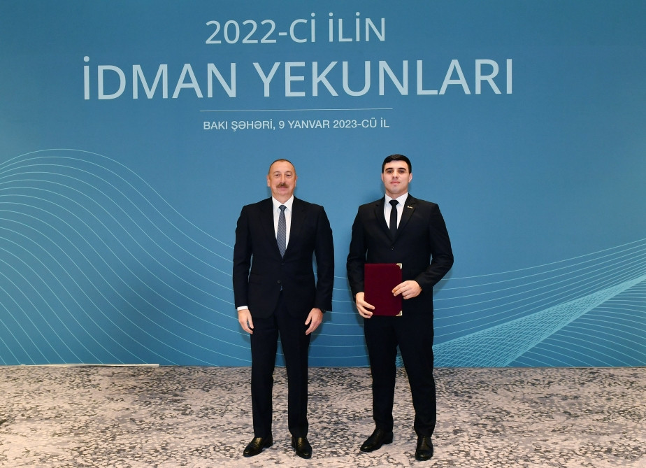 <span style='color:red'>Prezident İlham Əliyev ötən ilin idman yekunlarına həsr olunmuş mərasimdə iştirak edib<font color='red'> - YENİLƏNİB</font><font color=red> - FOTOLAR</font></span>