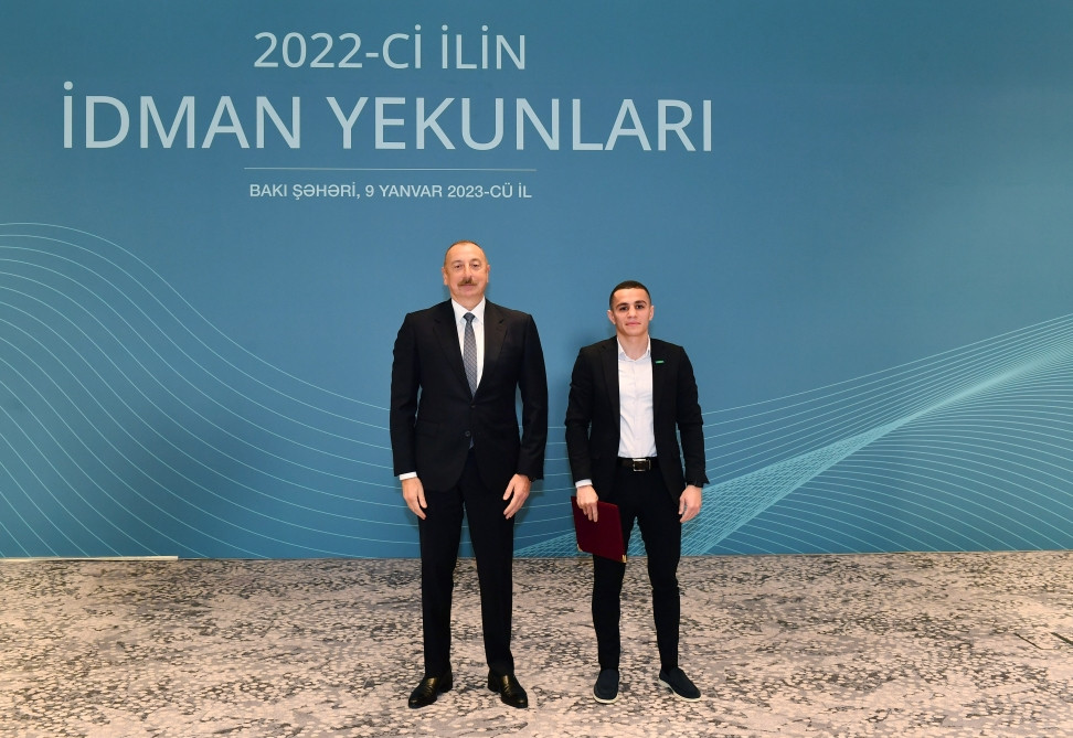 <span style='color:red'>Prezident İlham Əliyev ötən ilin idman yekunlarına həsr olunmuş mərasimdə iştirak edib<font color='red'> - YENİLƏNİB</font><font color=red> - FOTOLAR</font></span>