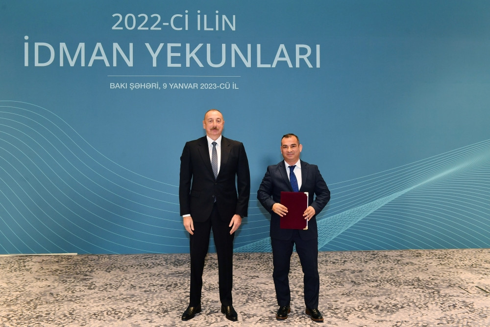 <span style='color:red'>Prezident İlham Əliyev ötən ilin idman yekunlarına həsr olunmuş mərasimdə iştirak edib<font color='red'> - YENİLƏNİB</font><font color=red> - FOTOLAR</font></span>