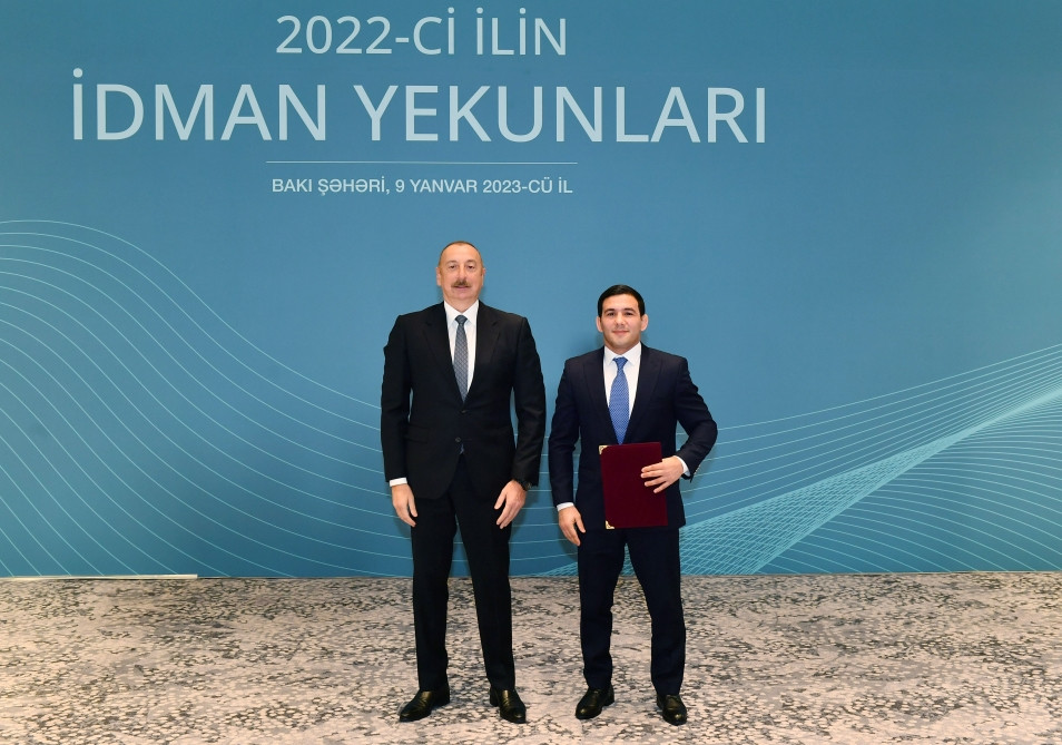 <span style='color:red'>Prezident İlham Əliyev ötən ilin idman yekunlarına həsr olunmuş mərasimdə iştirak edib<font color='red'> - YENİLƏNİB</font><font color=red> - FOTOLAR</font></span>