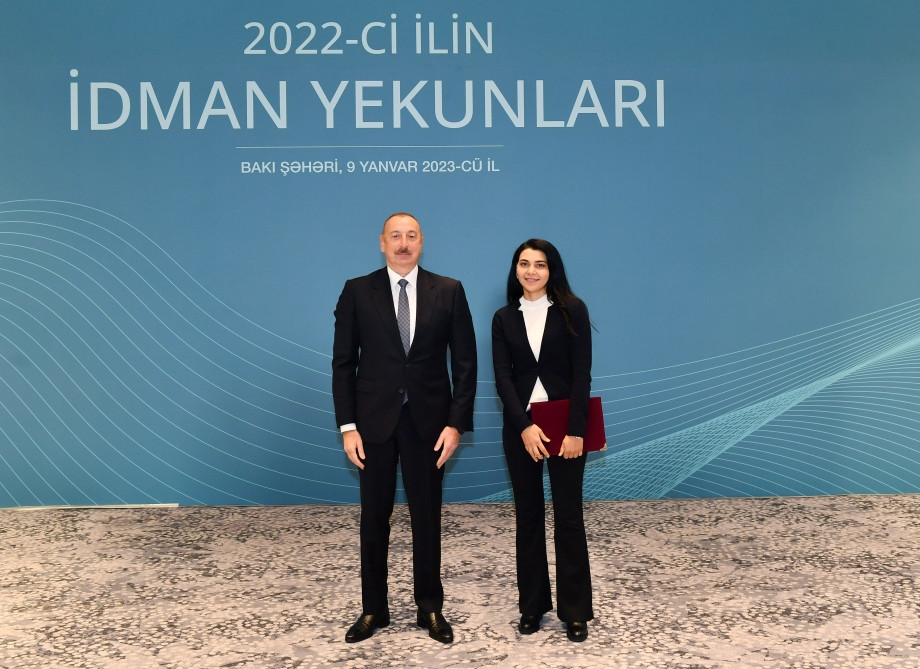 <span style='color:red'>Prezident İlham Əliyev ötən ilin idman yekunlarına həsr olunmuş mərasimdə iştirak edib<font color='red'> - YENİLƏNİB</font><font color=red> - FOTOLAR</font></span>