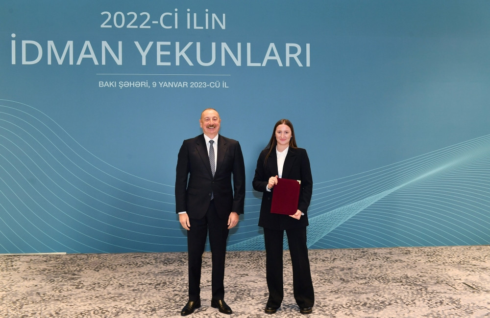 <span style='color:red'>Prezident İlham Əliyev ötən ilin idman yekunlarına həsr olunmuş mərasimdə iştirak edib<font color='red'> - YENİLƏNİB</font><font color=red> - FOTOLAR</font></span>