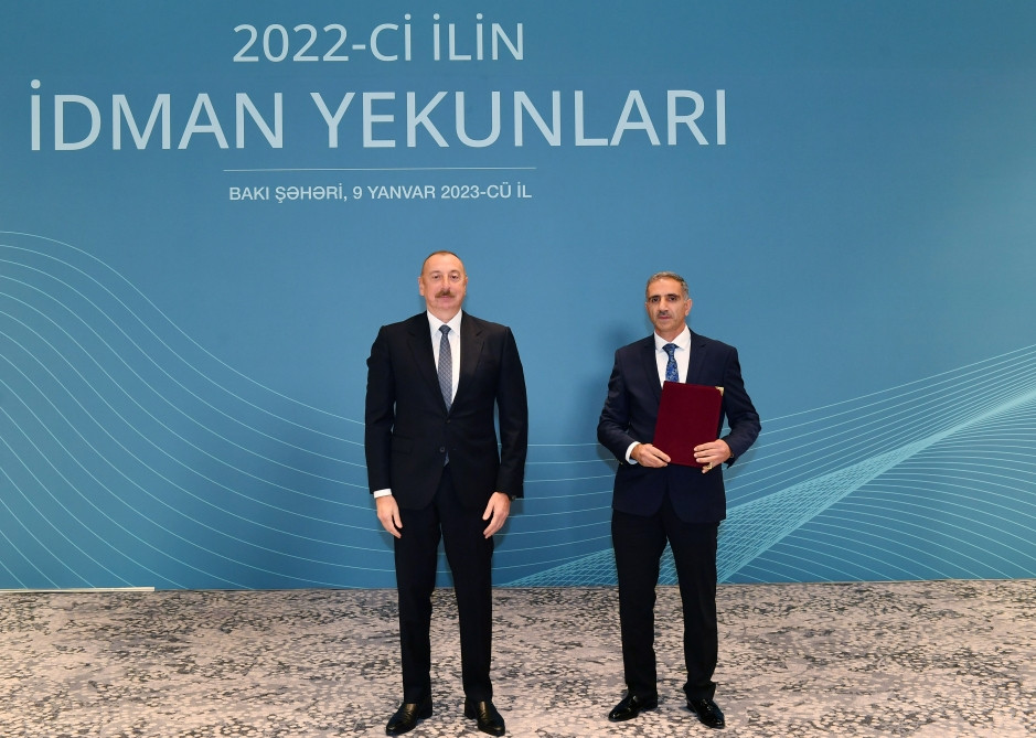 <span style='color:red'>Prezident İlham Əliyev ötən ilin idman yekunlarına həsr olunmuş mərasimdə iştirak edib<font color='red'> - YENİLƏNİB</font><font color=red> - FOTOLAR</font></span>