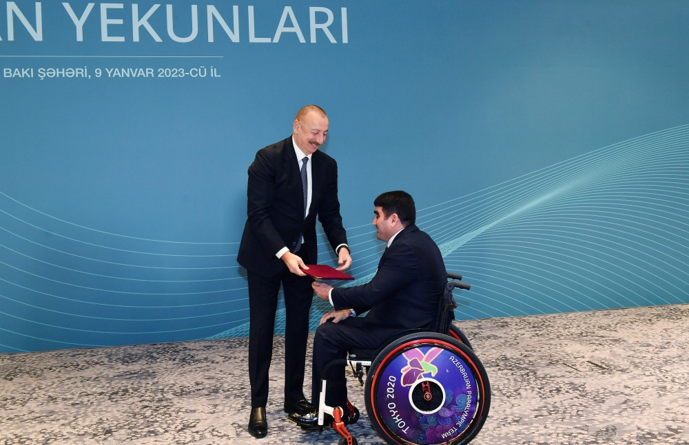 <span style='color:red'>Prezident İlham Əliyev ötən ilin idman yekunlarına həsr olunmuş mərasimdə iştirak edib<font color='red'> - YENİLƏNİB</font><font color=red> - FOTOLAR</font></span>