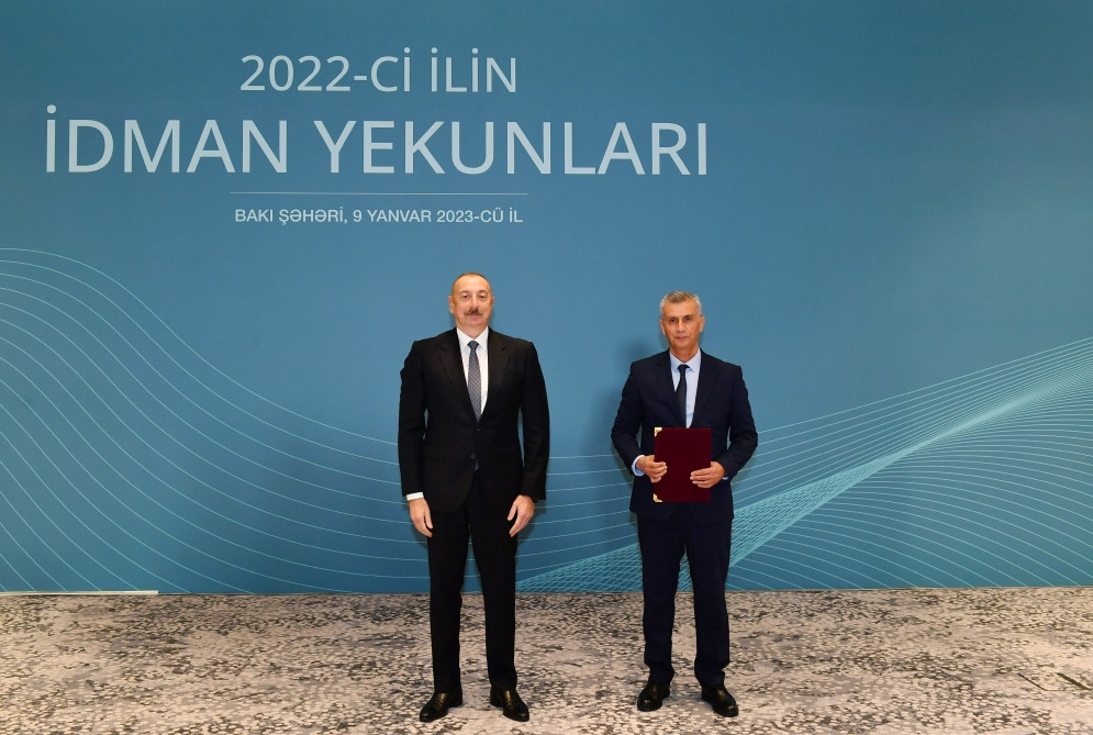 <span style='color:red'>Prezident İlham Əliyev ötən ilin idman yekunlarına həsr olunmuş mərasimdə iştirak edib<font color='red'> - YENİLƏNİB</font><font color=red> - FOTOLAR</font></span>