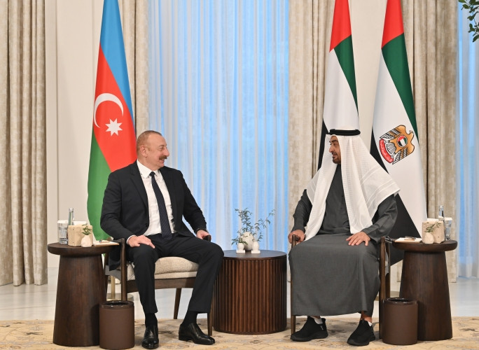 Azərbaycan Prezidenti İlham Əliyevin Birləşmiş Ərəb Əmirliklərinin Prezidenti Şeyx Məhəmməd bin Zayed Al Nəhyan ilə görüşü olub<font color='red'> - YENİLƏNİB</font><font color=red> - FOTOLAR</font>