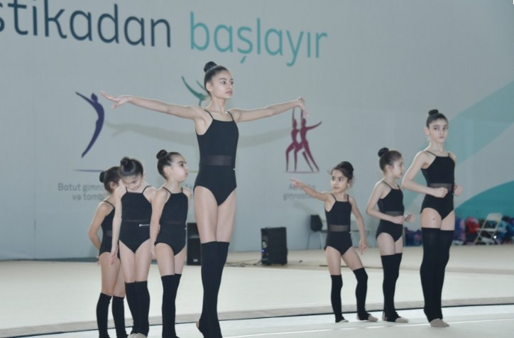 Naxçıvanlı bədii gimnastlar Bakıda təlim-məşq toplanışında iştirak edirlər<font color=red> - FOTOLAR</font>
