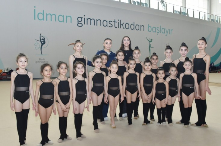 Naxçıvanlı bədii gimnastlar Bakıda təlim-məşq toplanışında iştirak edirlər<font color=red> - FOTOLAR</font>