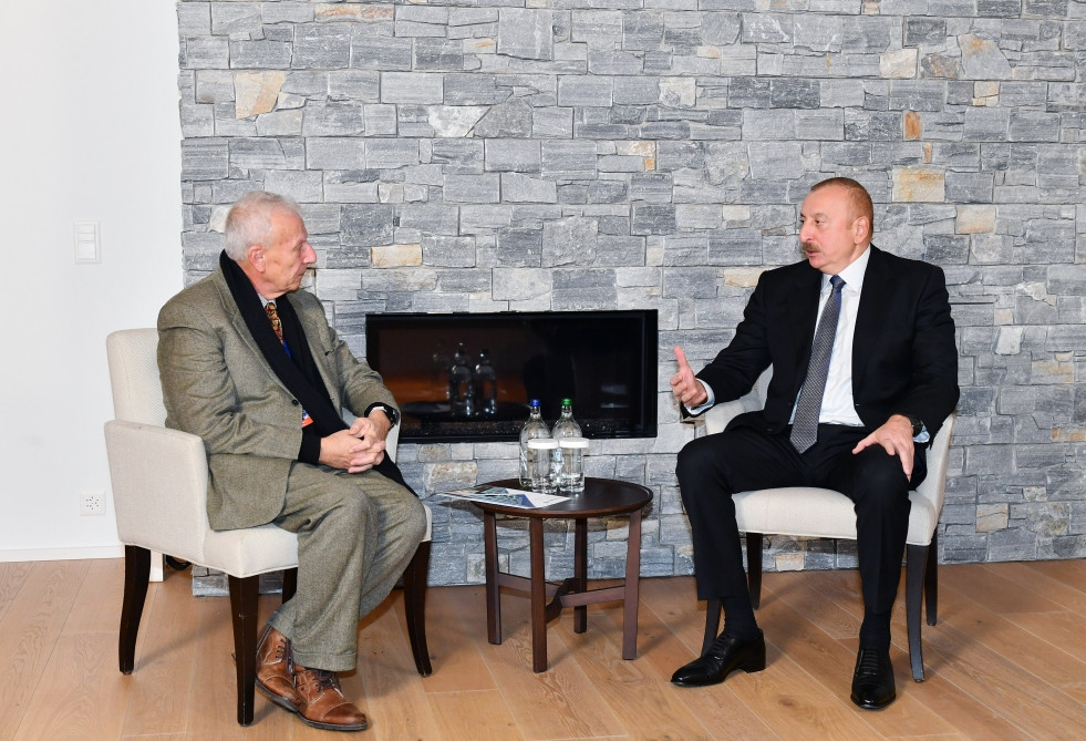 Prezident İlham Əliyevin Davosda “Kromatix SA” şirkətinin baş icraçı direktoru ilə görüşü olub<font color='red'> - YENİLƏNİB</font><font color=red> - FOTOLAR</font>