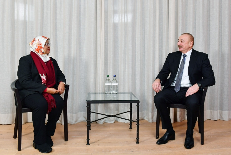 Prezident İlham Əliyev Davosda BMT-nin Məskunlaşma Proqramının icraçı direktoru ilə görüşüb<font color='red'> - YENİLƏNİB</font><font color=red> - FOTOLAR</font>