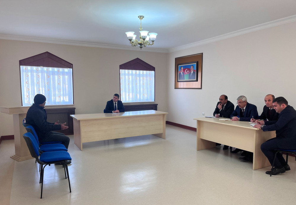 İqtisadiyyat naziri Kəngərlidə sakinlərlə görüşüb<font color=red> - FOTOLAR</font>