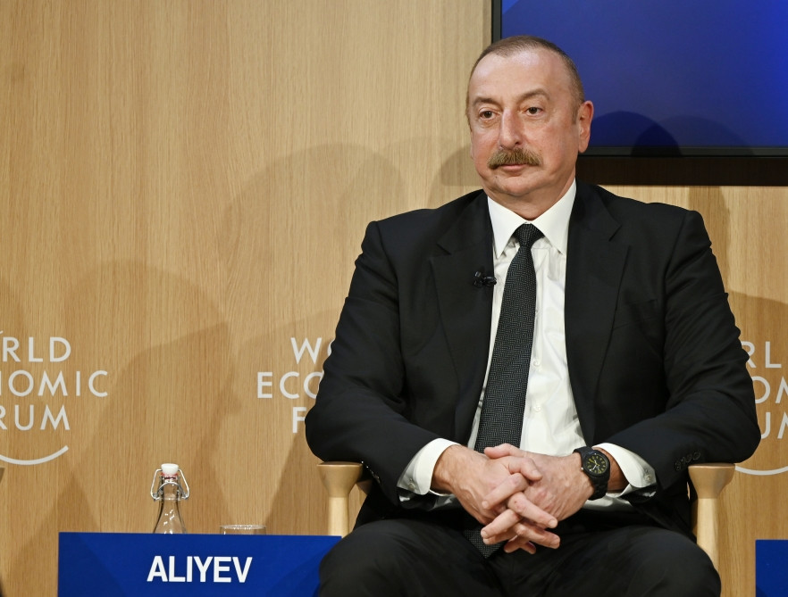 Prezident İlham Əliyev Dünya İqtisadi Forumu çərçivəsində keçirilən panel iclasında iştirak edib<font color='red'> - YENİLƏNİB</font><font color=red> - FOTOLAR</font>