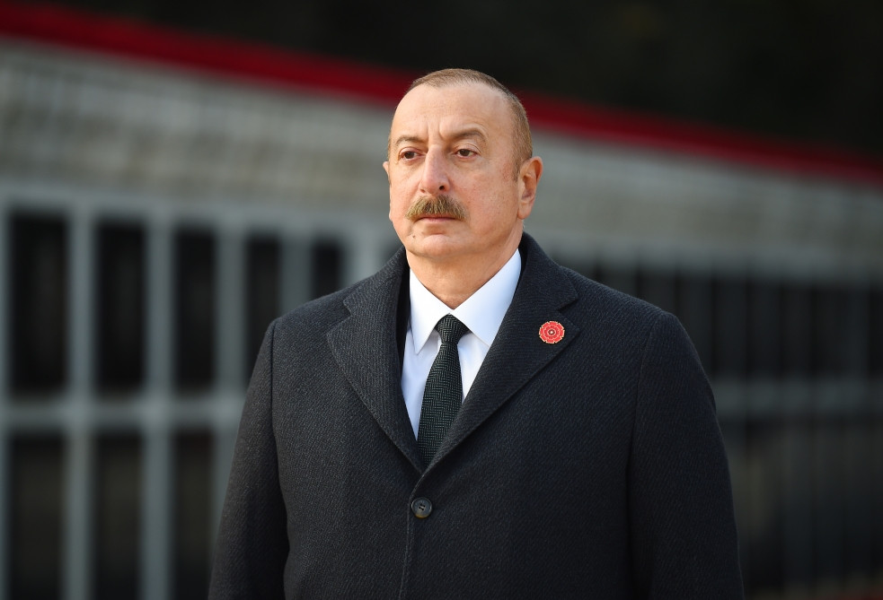 Prezident İlham Əliyev 20 Yanvar faciəsinin 33-cü ildönümü ilə əlaqədar Şəhidlər xiyabanını ziyarət edib<font color=red> - FOTOLAR</font>
