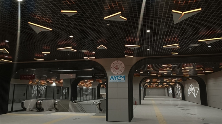 Türkiyənin ən sürətli metro xətti istifadəyə verilib<font color=red> - FOTOLAR</font>