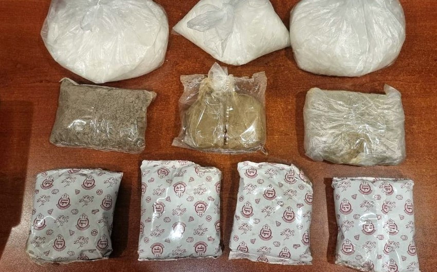 Naxçıvan-Bakı avtobusunda 6 kiloqramdan çox narkotik aşkar edilib<font color=red> - FOTOLAR</font>