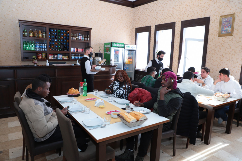 Əcnəbi tələbələr Şahbuzun turizm imkanları ilə tanış olublar<font color=red> - FOTOLAR</font>