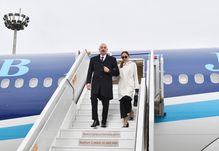Azərbaycan Prezidenti İlham Əliyev Macarıstana rəsmi səfərə gedib<font color=red> - FOTOLAR</font>