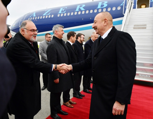 Azərbaycan Prezidenti İlham Əliyev Macarıstana rəsmi səfərə gedib<font color=red> - FOTOLAR</font>