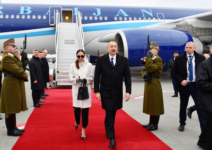 Azərbaycan Prezidenti İlham Əliyev Macarıstana rəsmi səfərə gedib<font color=red> - FOTOLAR</font>